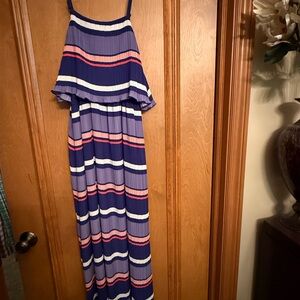 Maternity dress size Med